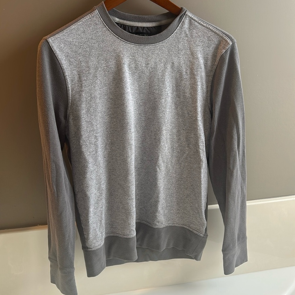 Gray Banana Republic men’s long sleeve